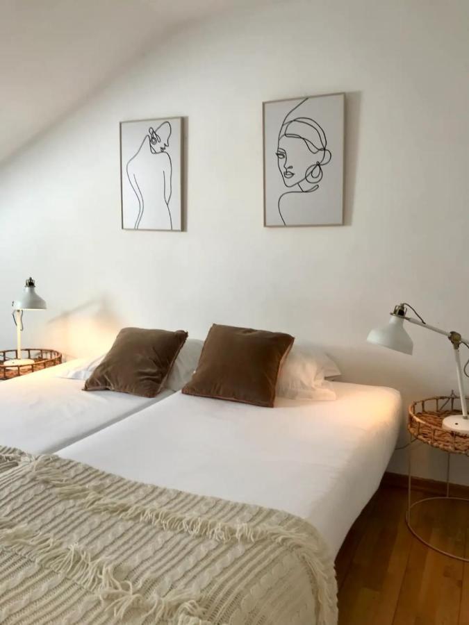 Beautiful 7 Bedroom In Apartment Lissabon
